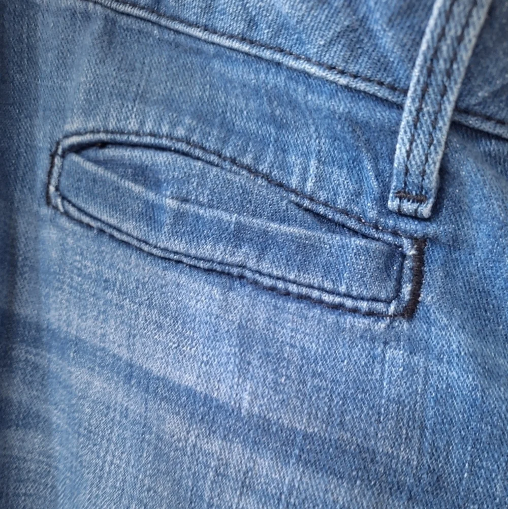Y2K True Religion Womens Mid Rise Slim Thigh Flare Jeans Size 31x35 - Picture 4 of 10